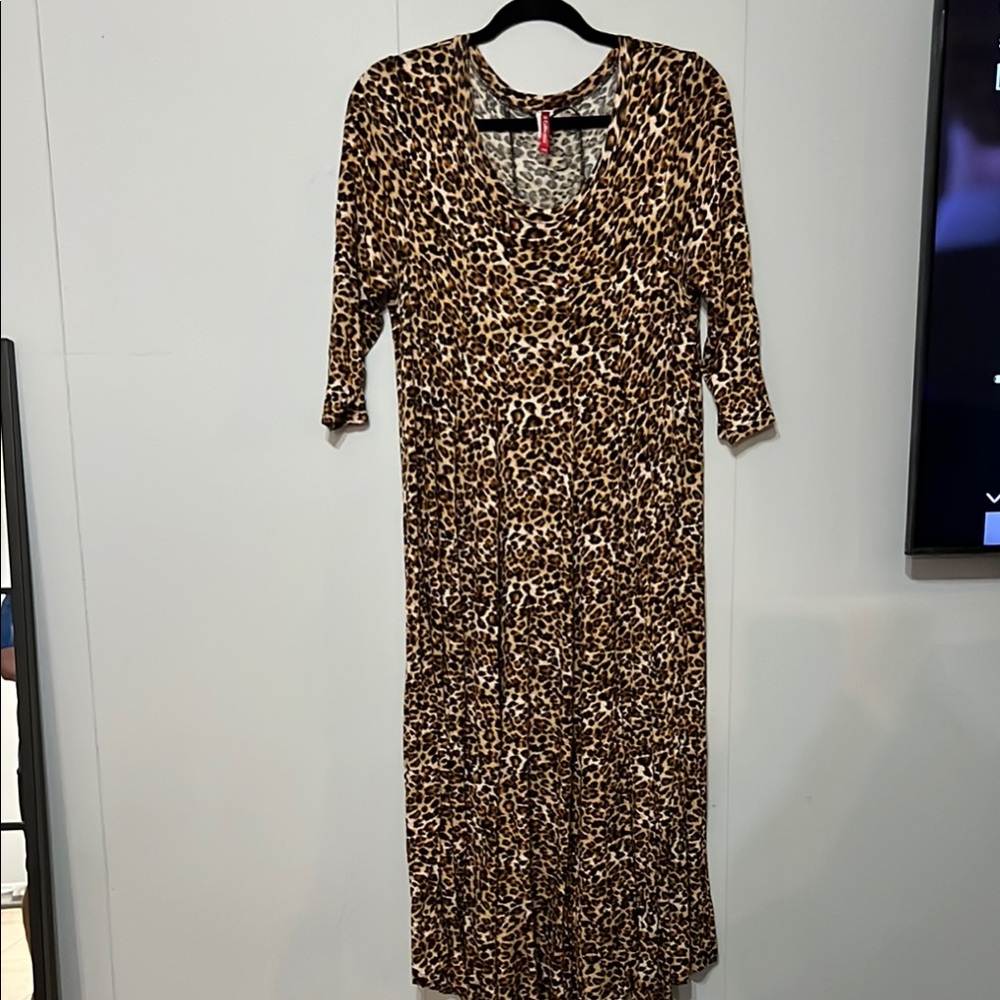 Brown and Black Sheath Dress with Cuffed 3/4 Sleeves